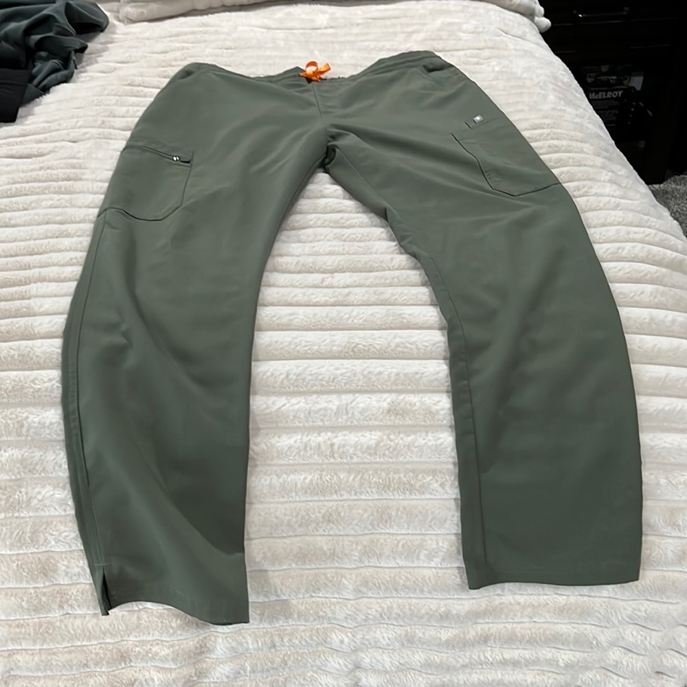 Figs scrub pants